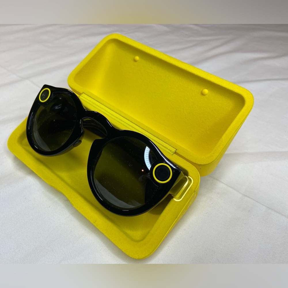 Snap Chat Spectacles 1st Generation Case + Charge… - image 7